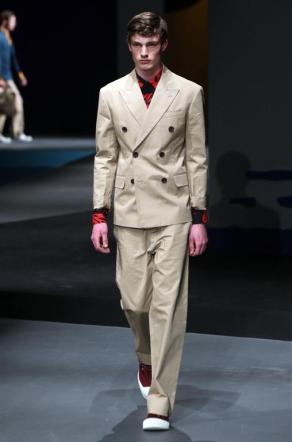 L'eleganza maschile per la primavera 2014  -  Milano Moda Uomo: tra neoromanticismo e voglia di libertà - FOTO C_2_fotogallery_1022187__ImageGallery__imageGalleryItem_4_image