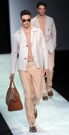 L'eleganza maschile per la primavera 2014  -  Milano Moda Uomo: tra neoromanticismo e voglia di libertà - FOTO C_2_fotogallery_1022187__ImageGallery__imageGalleryItem_20_image