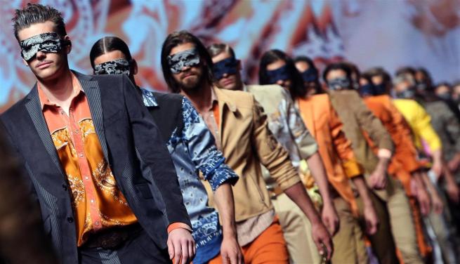 L'eleganza maschile per la primavera 2014  -  Milano Moda Uomo: tra neoromanticismo e voglia di libertà - FOTO C_2_fotogallery_1022187__ImageGallery__imageGalleryItem_12_image