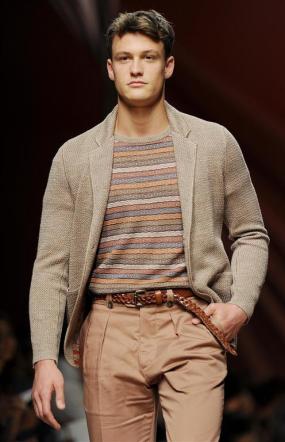 L'eleganza maschile per la primavera 2014  -  Milano Moda Uomo: tra neoromanticismo e voglia di libertà - FOTO C_2_fotogallery_1022187__ImageGallery__imageGalleryItem_6_image