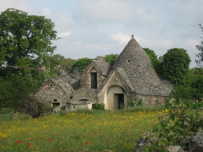   FOTO -   La Puglia in bicicletta - Itinerario rigorosamente su due ruote. tra le bellezze di Alberobello, Ostuni, Gallipoli, S. Maria di Leuca, Otranto. C_2_fotogallery_1019911__ImageGallery__imageGalleryItem_9_image